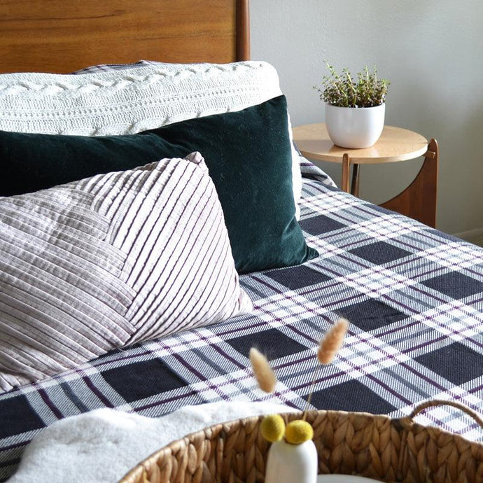 Black/Plum Off the Grid Plaid Cotton Bed Blanket with pillows