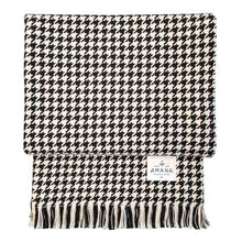 Load image into Gallery viewer, Hardy Houndstooth Cotton Throw Blanket - Amana Woolen Mill