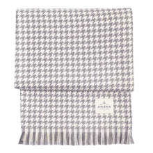 Load image into Gallery viewer, Hardy Houndstooth Cotton Throw Blanket - Amana Woolen Mill
