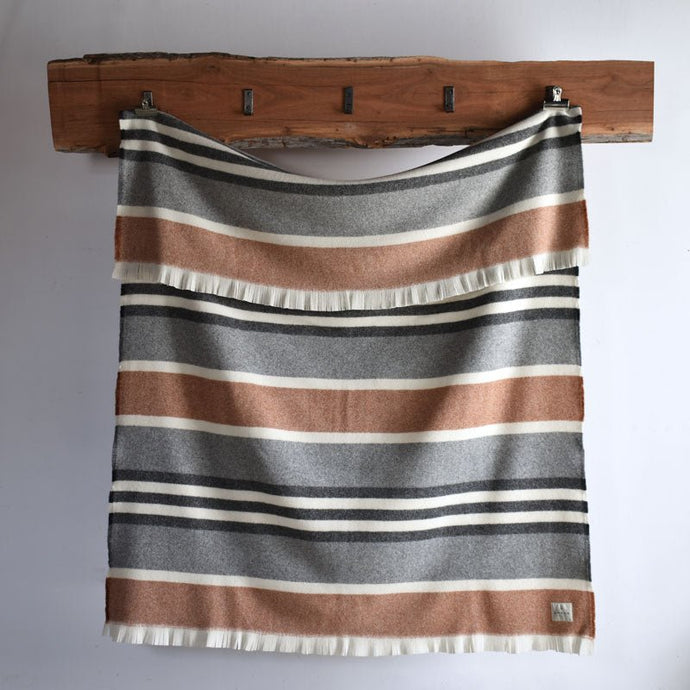Bow 'En Arrow Wool Throw Blanket - Amana Woolen Mill