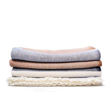Load image into Gallery viewer, Bow &#39;En Arrow Wool Throw Blanket - Amana Woolen Mill
