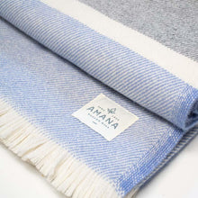 Load image into Gallery viewer, Bow &#39;En Arrow Wool Throw Blanket - Amana Woolen Mill
