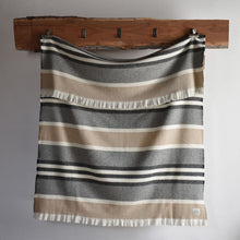 Load image into Gallery viewer, Bow &#39;En Arrow Wool Throw Blanket - Amana Woolen Mill
