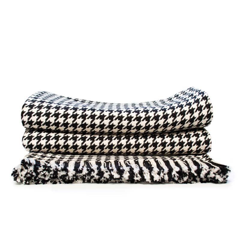 Hardy Houndstooth Throw Blanket | American-Made Cotton – Amana